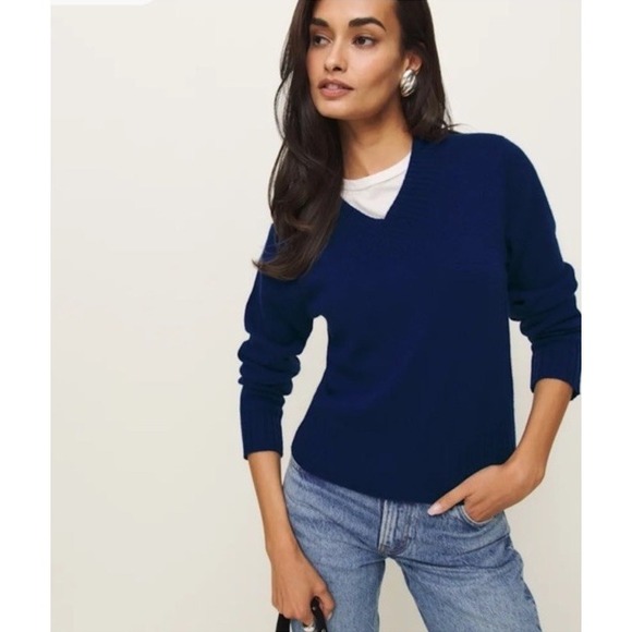 Reformation Sweaters - Reformation Dulce Thick Cashmere V Neck Long Sleeve Sweater Women's Medium EUC